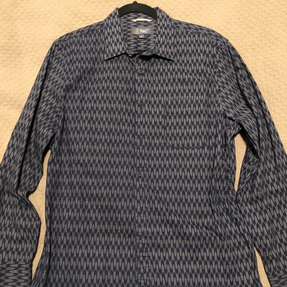 Wallin & Bro’s arrow print shirt- L